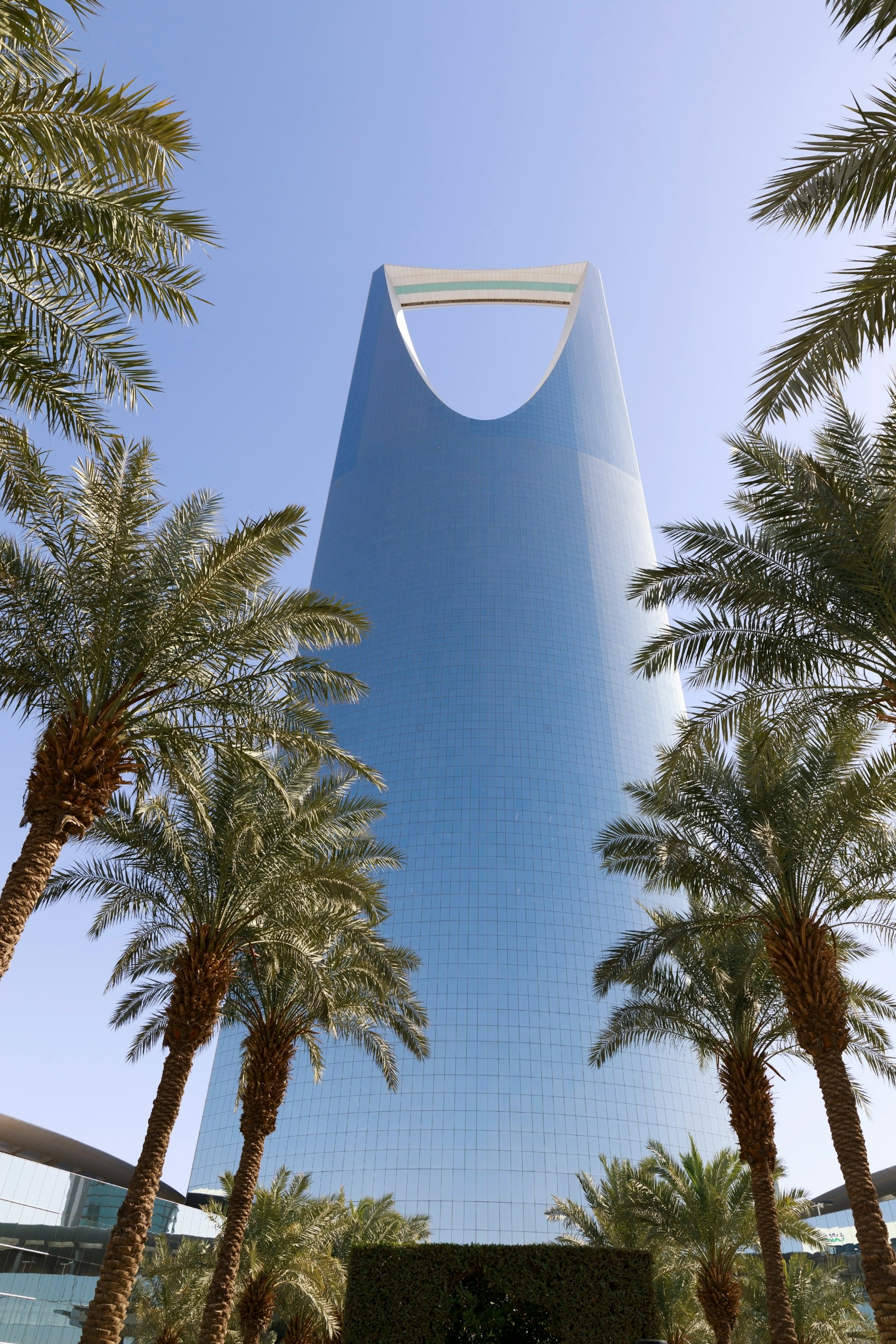 Kingdom Centre in Riyadh framed by date palms